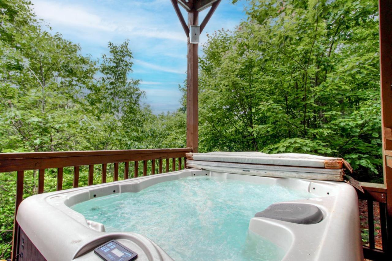 Red Roof Retreat Villa Cleveland Ngoại thất bức ảnh